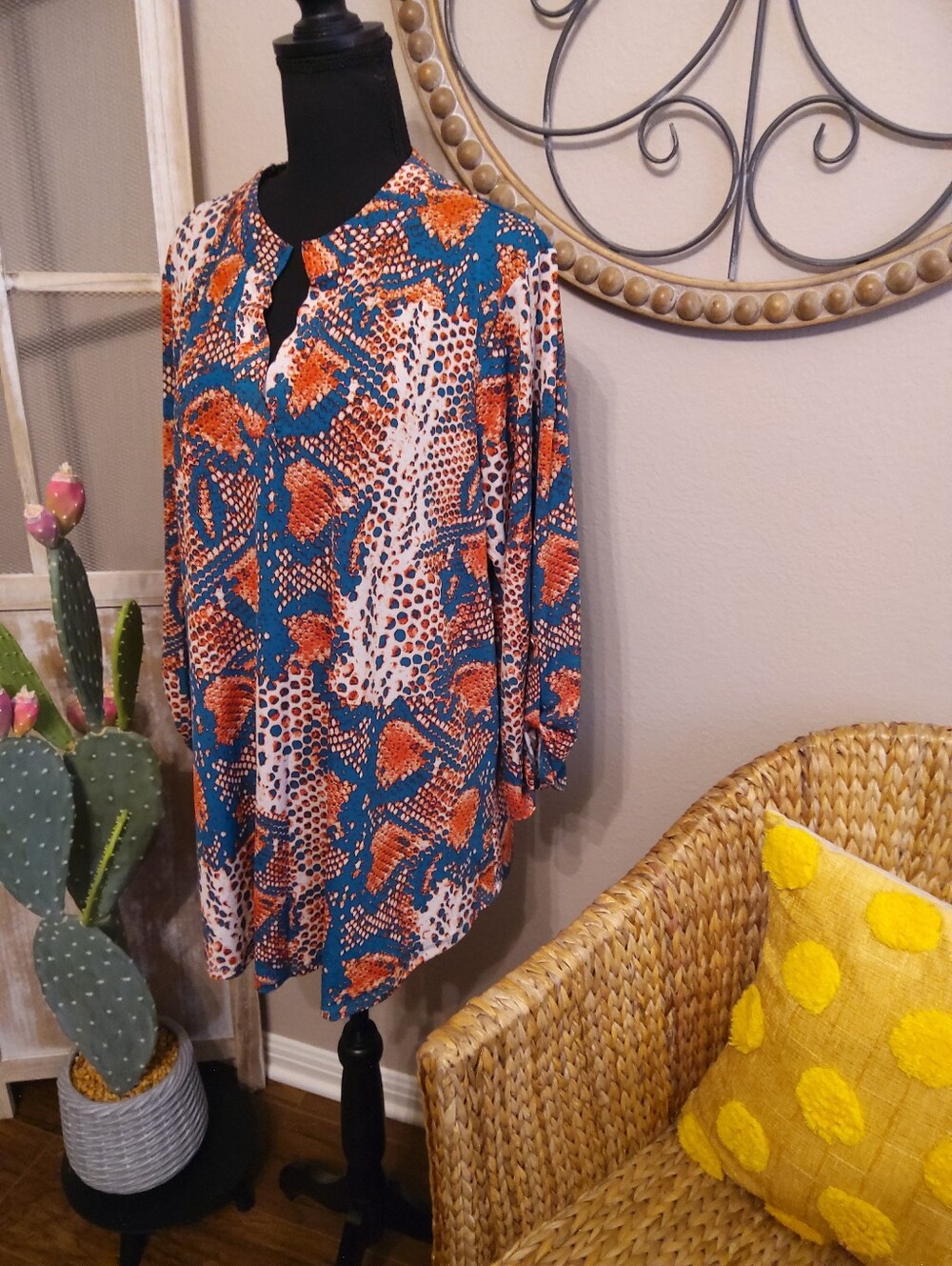 Dear Scarlett Teal and Orange Abstract Print Tunic - Picture 3 of 12
